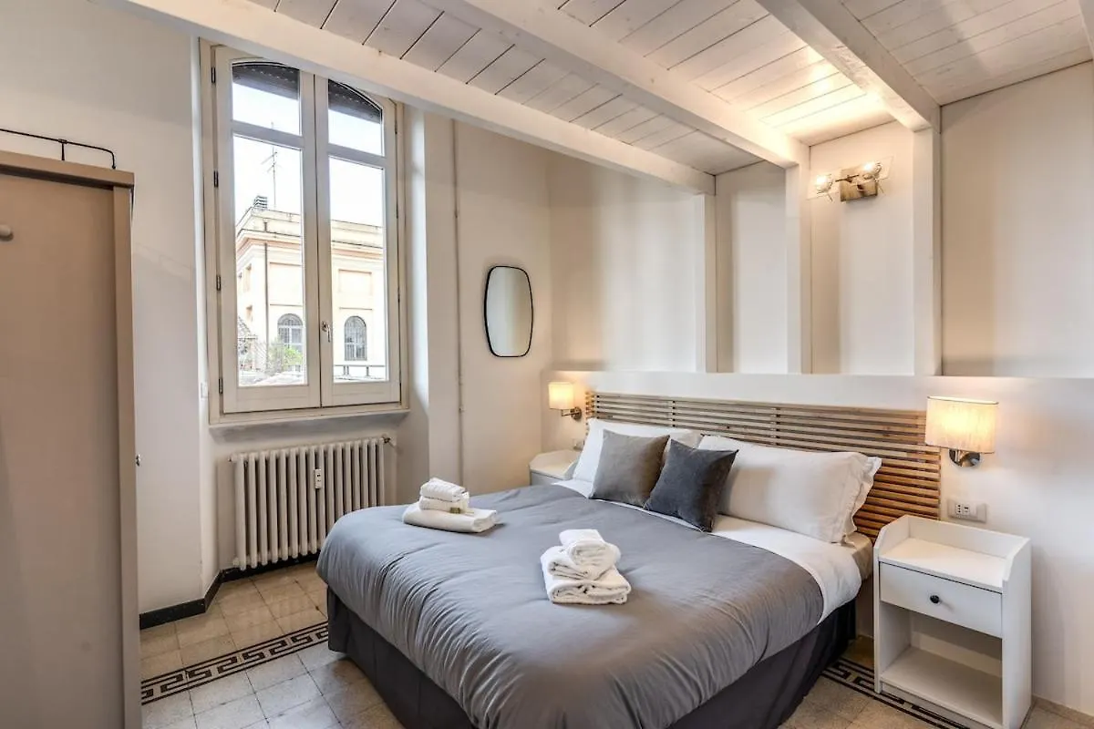 Napoleone 2 Bedroom Apartment Rome